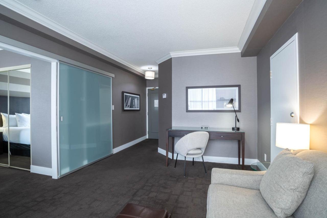 Hotel Sandman Signature 4*